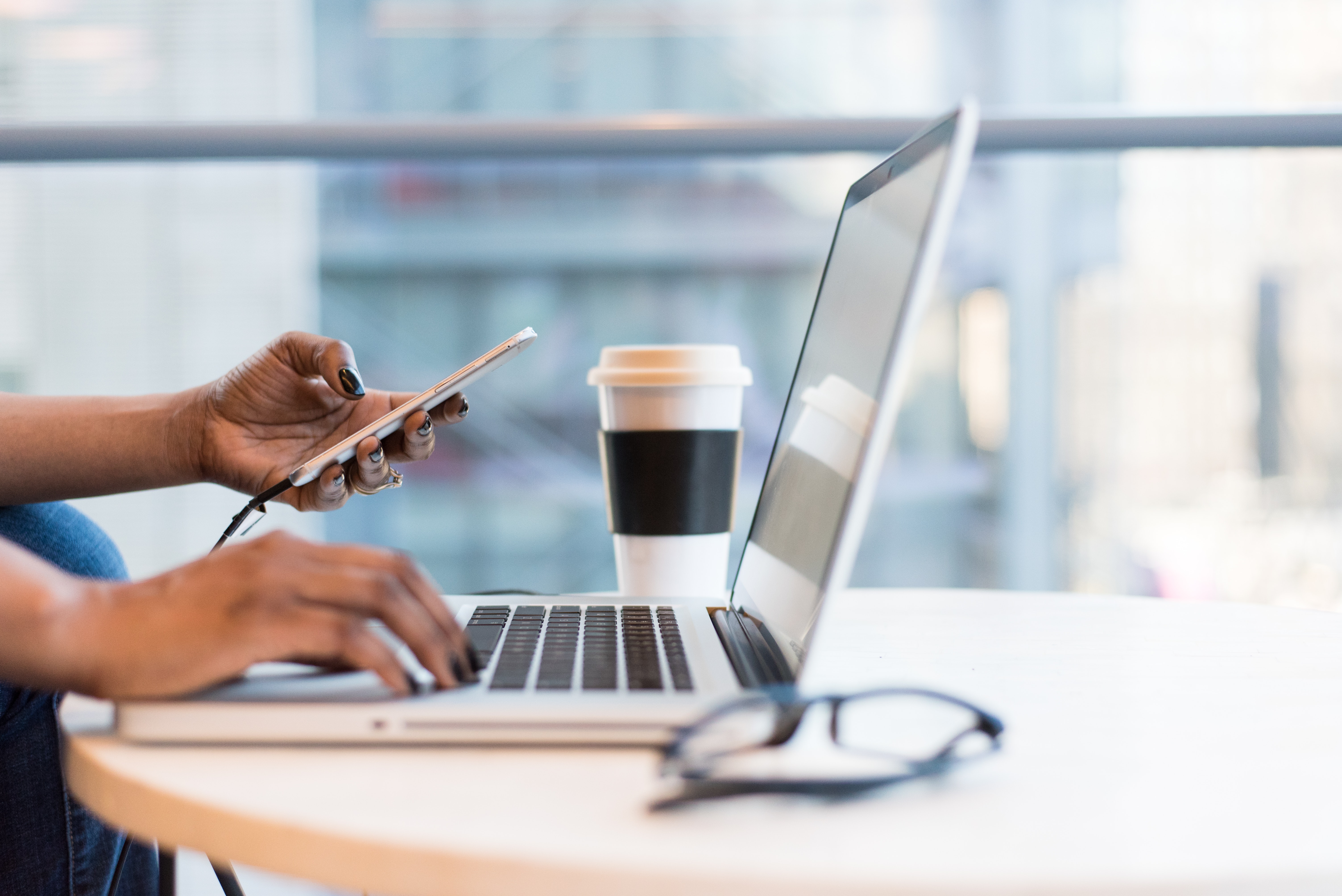 B2B Buyers Want Digital Content But They Want This One Thing Too